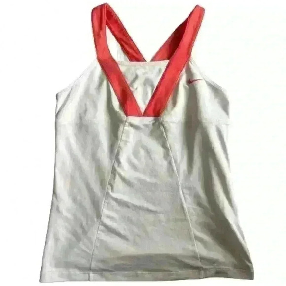 Nike tank top 

Cute for  working out or playing tennis - Picture 1 of 4